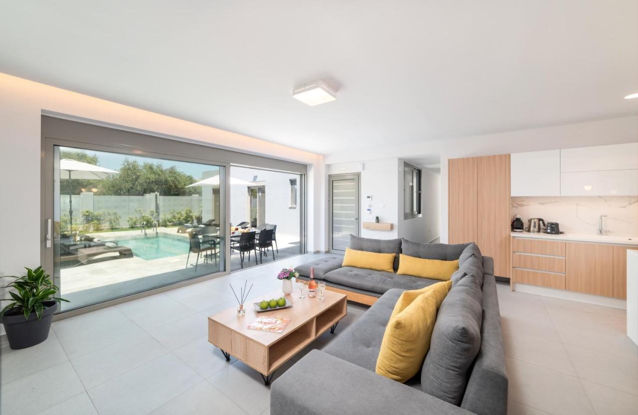 Villa Ampela By Posarellivillas Agia Marina Extérieur photo